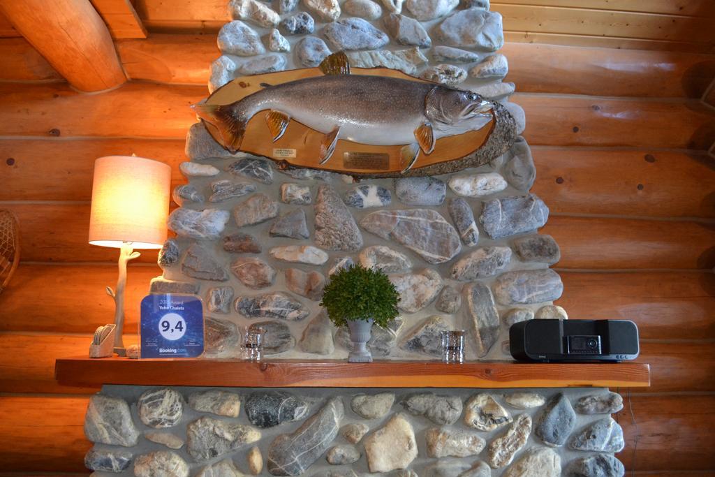Yoho Chalets Vila Golden Exterior foto