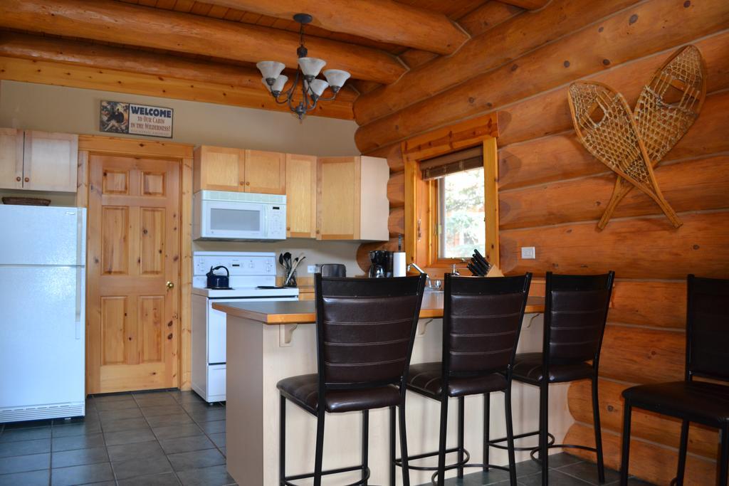 Yoho Chalets Vila Golden Exterior foto